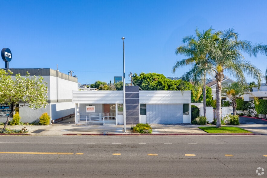 10628 Riverside Dr, Toluca Lake, CA for lease - Building Photo - Image 2 of 3