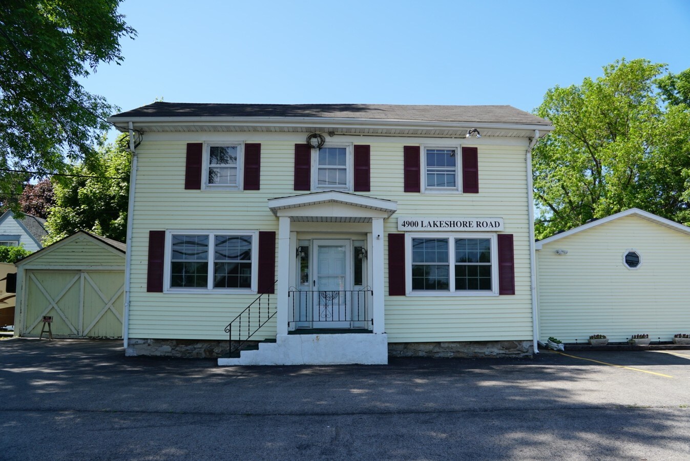 4900 Lake Shore Rd, Hamburg, NY 14075