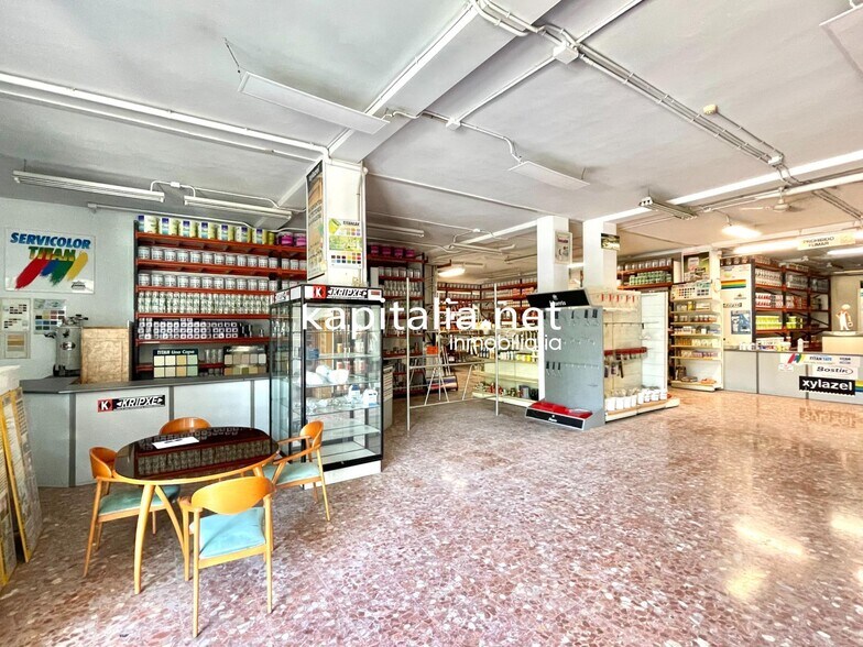 Retail in Hospital de Órbigo, León for sale - Building Photo - Image 3 of 7