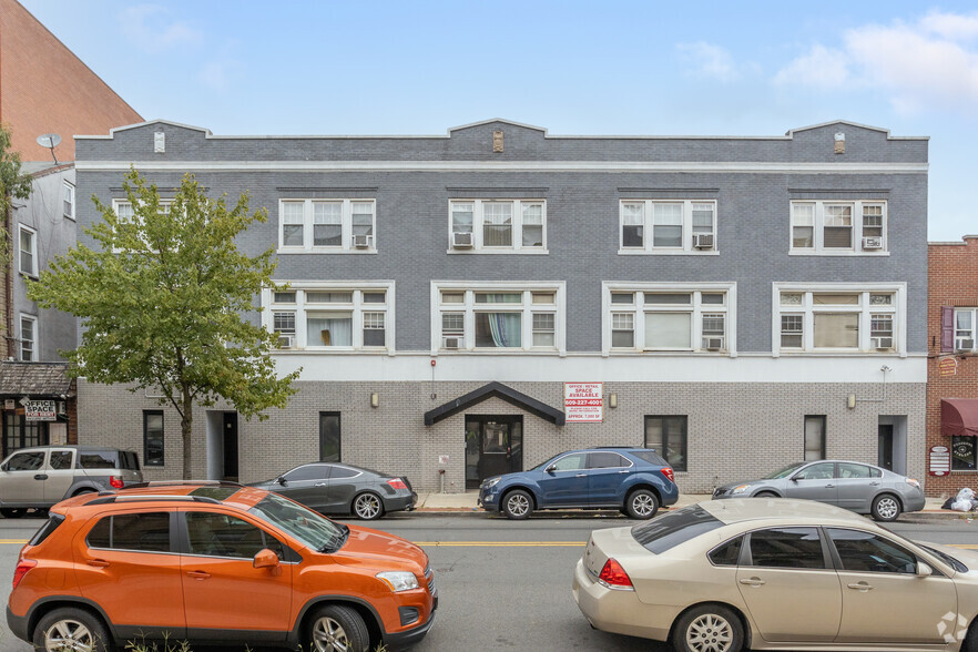 214-220 S Broad St, Trenton, NJ for lease - Primary Photo - Image 1 of 5