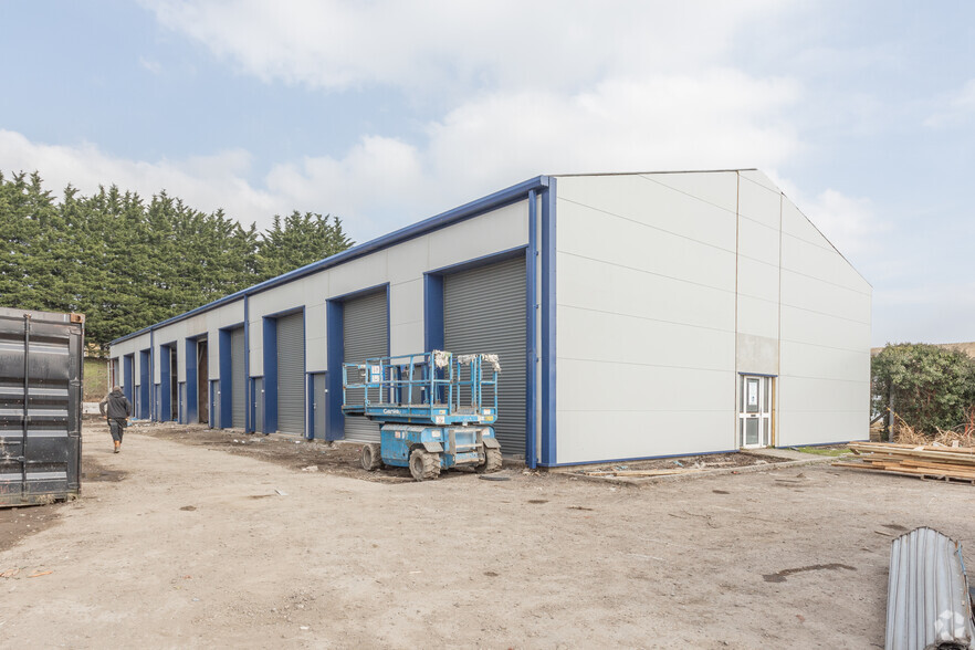 Bedwas House Industrial Estate, Caerphilly for lease - Primary Photo - Image 1 of 3