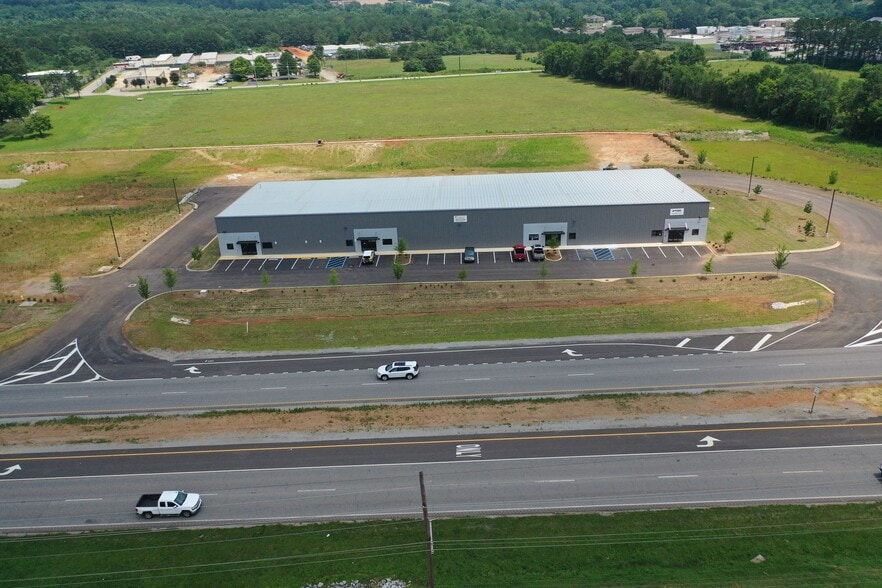 5150 Memorial Pky NW, Huntsville, AL for lease - Building Photo - Image 2 of 8