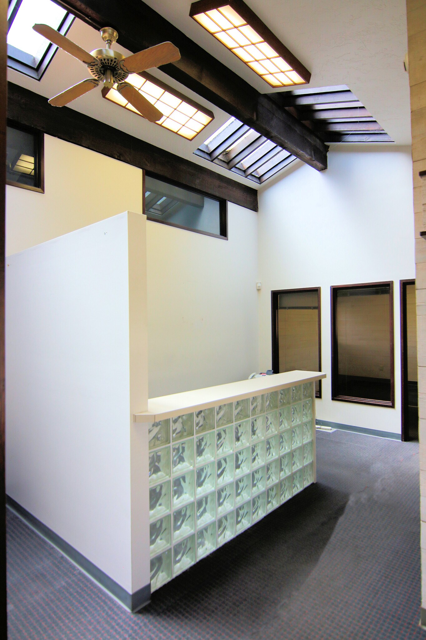 701 N 1st St, Yakima, WA 98901 JS Office Plaza