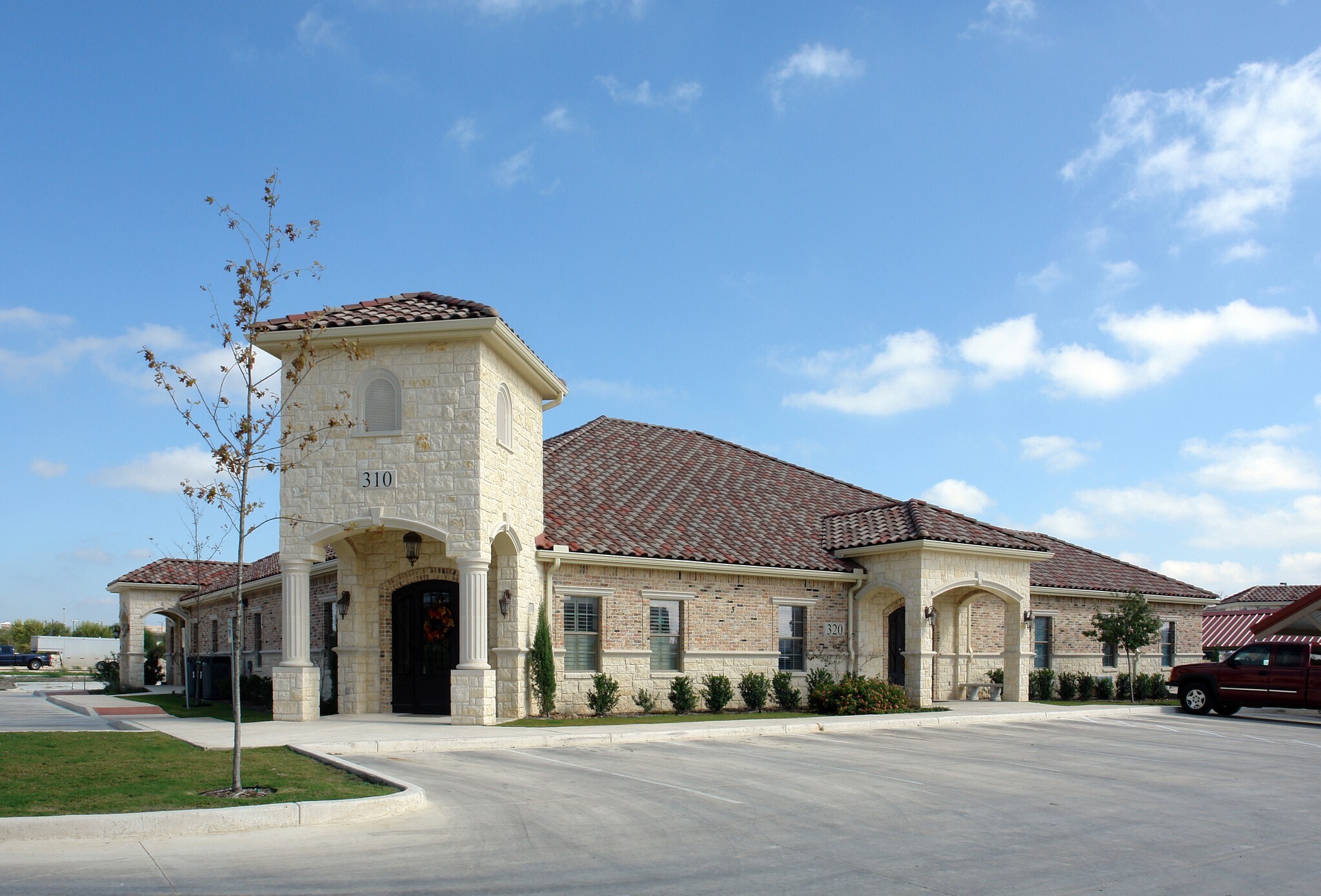 9480-3 Huebner Rd, San Antonio, TX for lease Building Photo- Image 1 of 7