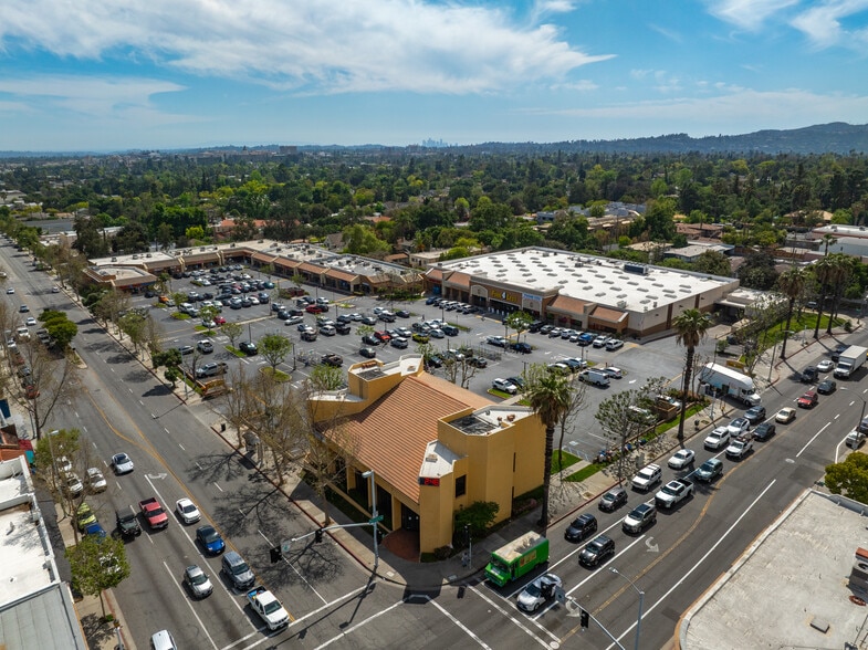 1241-1337 N Lake Ave, Pasadena, CA for lease - Aerial - Image 1 of 4