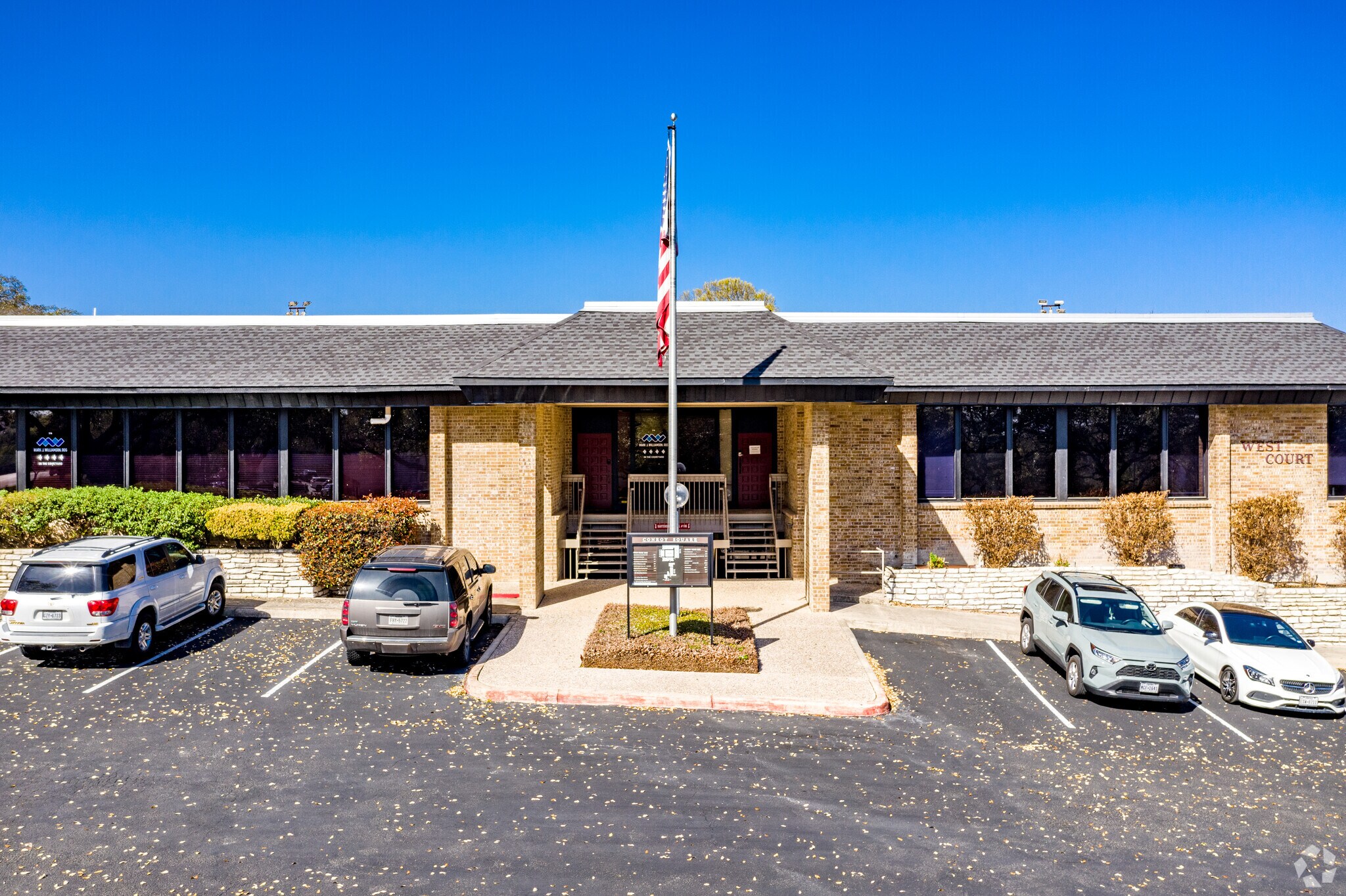 3355 Cherry Ridge St, San Antonio, TX 78230 Conroy Square