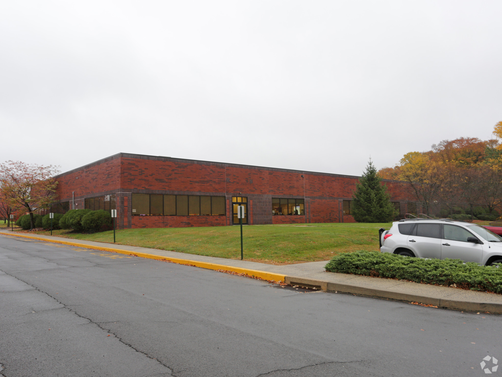 3330 Tillman Dr, Bensalem, PA for lease Primary Photo- Image 1 of 7