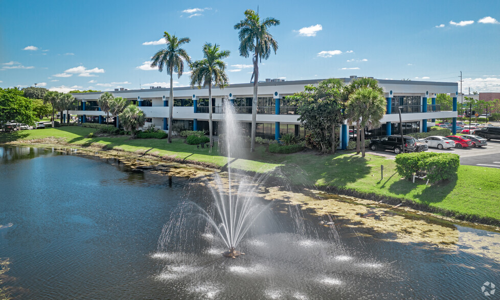 1300 NW 17th Ave, Delray Beach, FL for lease - Building Photo - Image 2 of 10