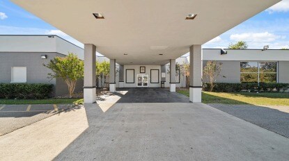 910 N Highway 146, Baytown, TX for lease Interior Photo- Image 1 of 5