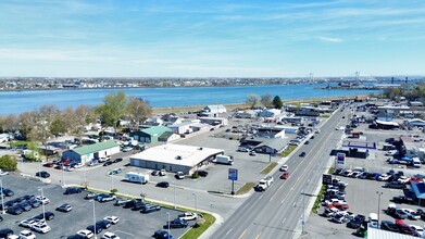 950 W Columbia Dr, Kennewick, WA for lease Building Photo- Image 2 of 12