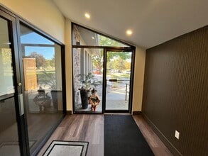 21 Willow Pond Way, Penfield, NY for lease Interior Photo- Image 1 of 6