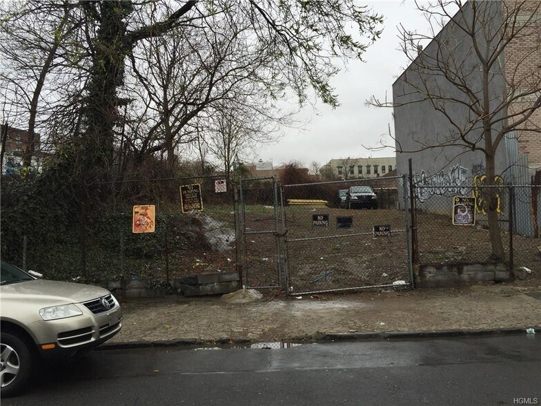 Buchanan Pl, Bronx, NY for sale - Primary Photo - Image 1 of 1