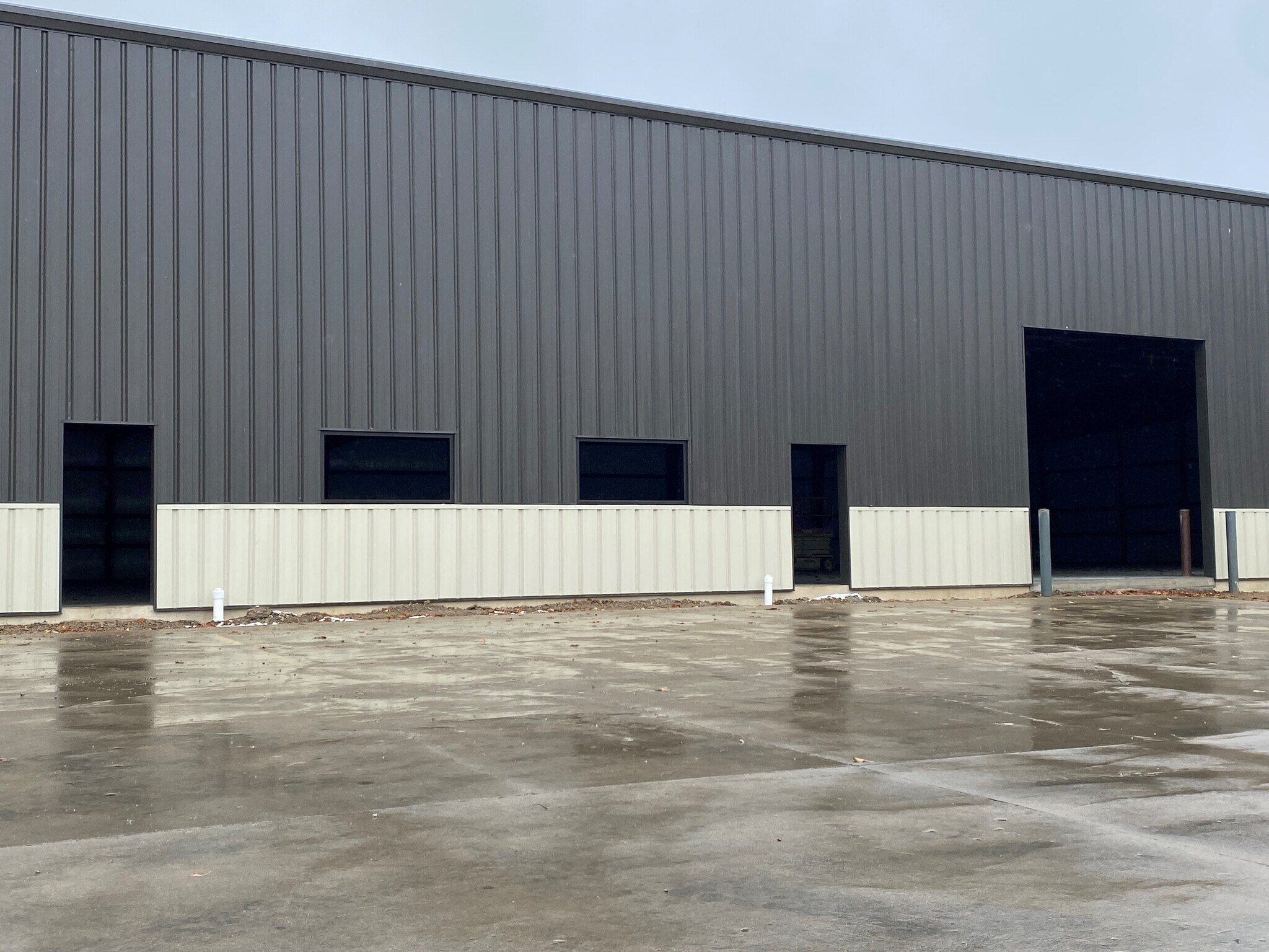 4130-4136 Fourier Dr, Fort Wayne, IN for lease Building Photo- Image 1 of 7