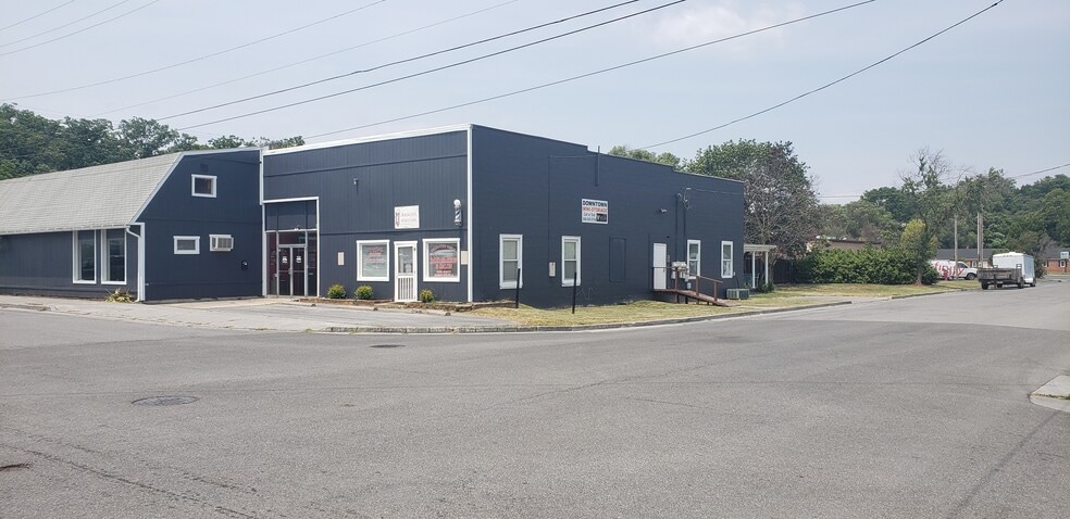 20-40 E 8th St, Front Royal, VA for lease - Building Photo - Image 3 of 18