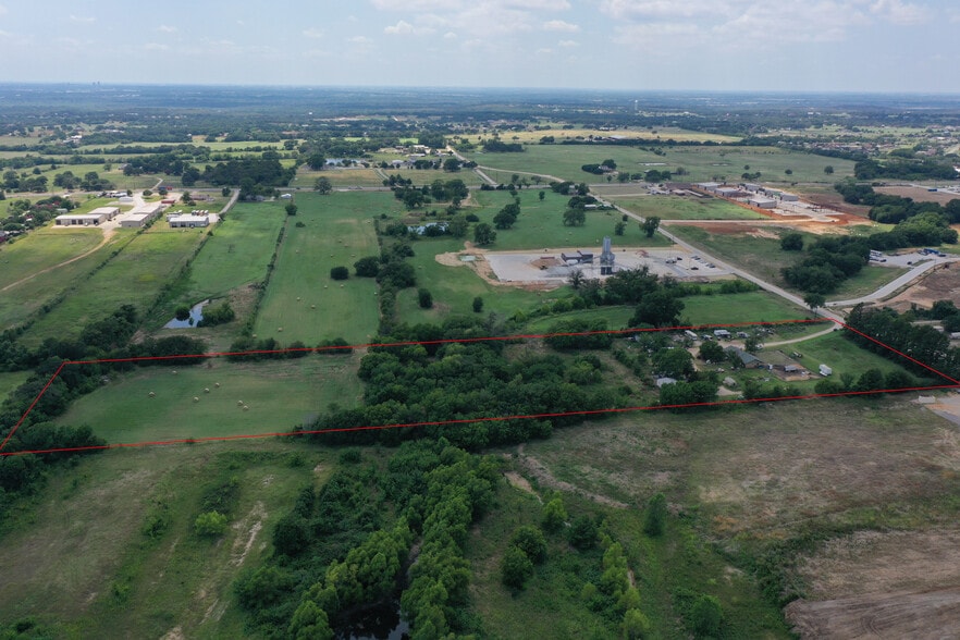 8858 Stewart Rd, Cross Roads, TX for sale - Building Photo - Image 2 of 21