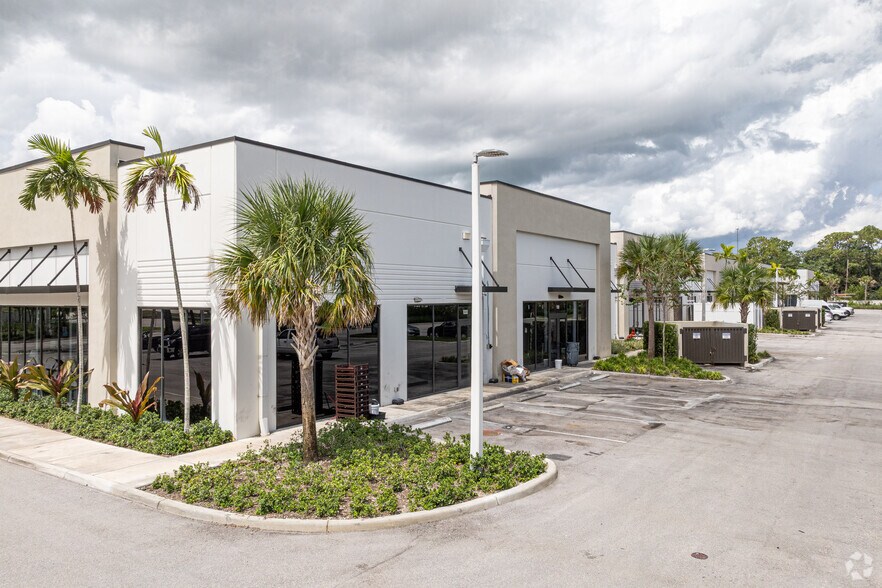 8200 S State Road 7, Boynton Beach, FL for lease - Building Photo - Image 2 of 4
