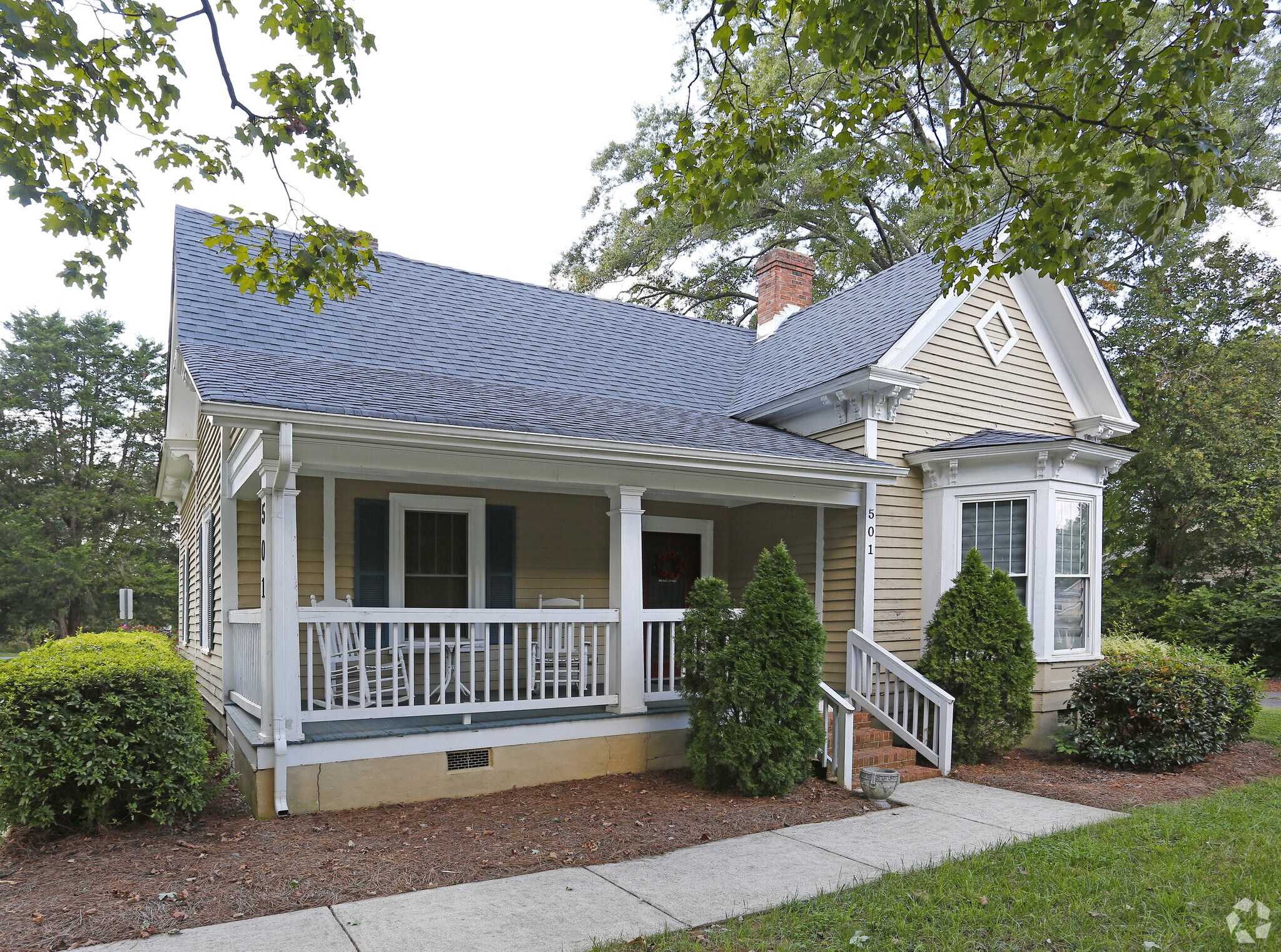 501 W John St, Matthews, NC for sale Primary Photo- Image 1 of 1