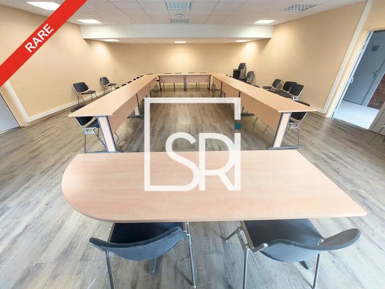 Office in Clermont-Ferrand for sale - Building Photo - Image 3 of 12