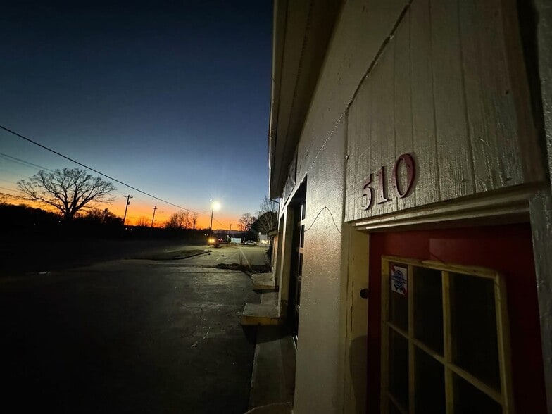 510 N Green St, Morganton, NC for lease - Building Photo - Image 3 of 13