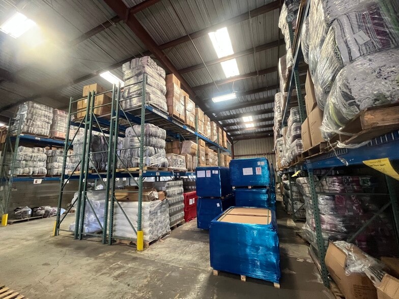 1310 53rd St, West Palm Beach, FL for lease - Building Photo - Image 2 of 11