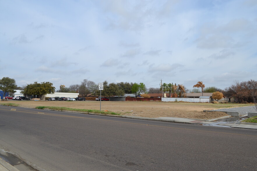 1020 E Hillside Rd, Laredo, TX for sale - Other - Image 1 of 10