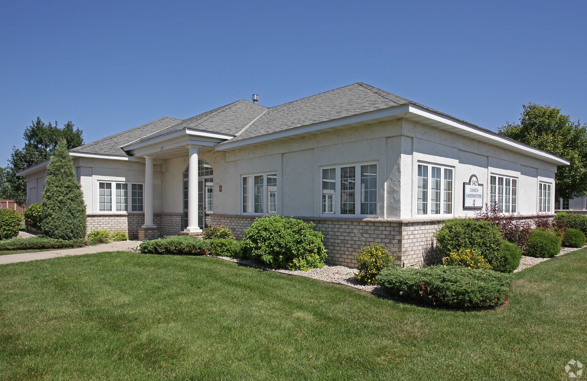 342 County Road D E, Little Canada, MN for sale Building Photo- Image 1 of 7