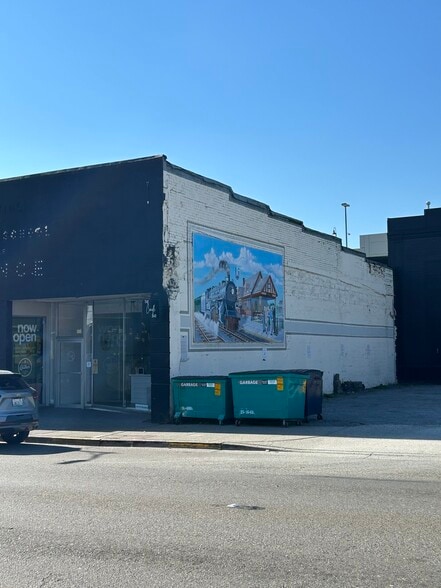 108 N Meridian, Puyallup, WA for lease - Building Photo - Image 2 of 4