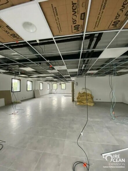 Office in Nantes for lease - Interior Photo - Image 1 of 2