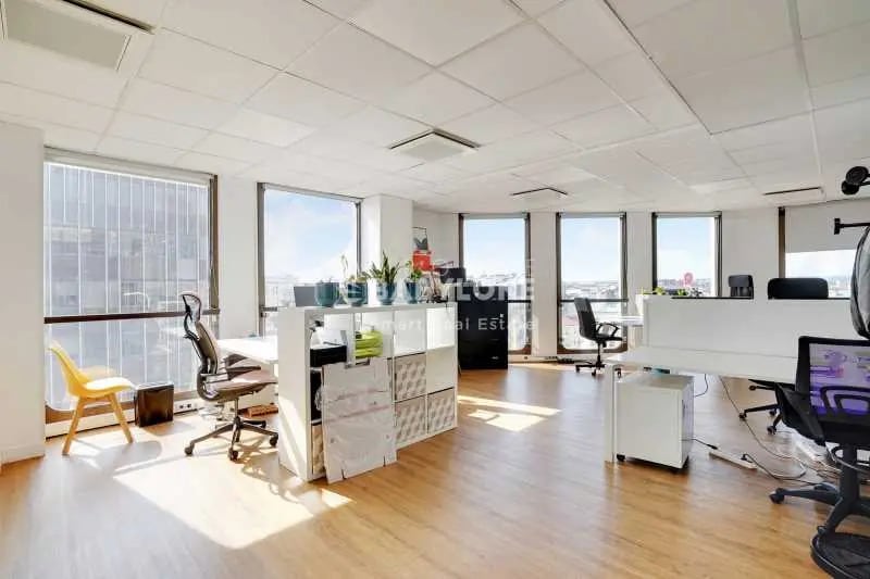 Office in Neuilly-sur-Seine for lease - Interior Photo - Image 3 of 10