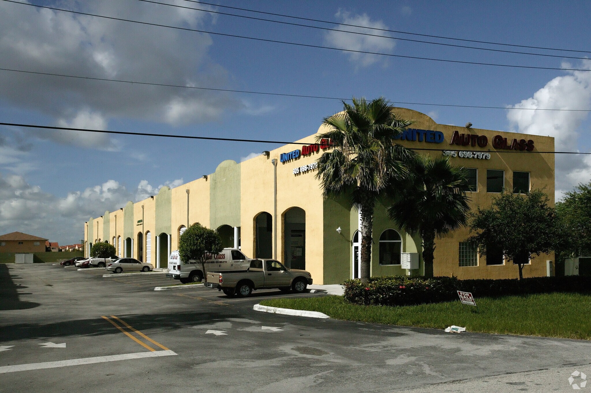 2984 W 84th St, Hialeah, FL for sale Primary Photo- Image 1 of 1