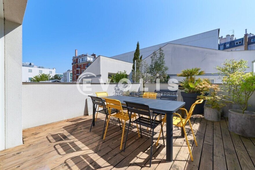 Office in Malakoff for sale - Building Photo - Image 2 of 12