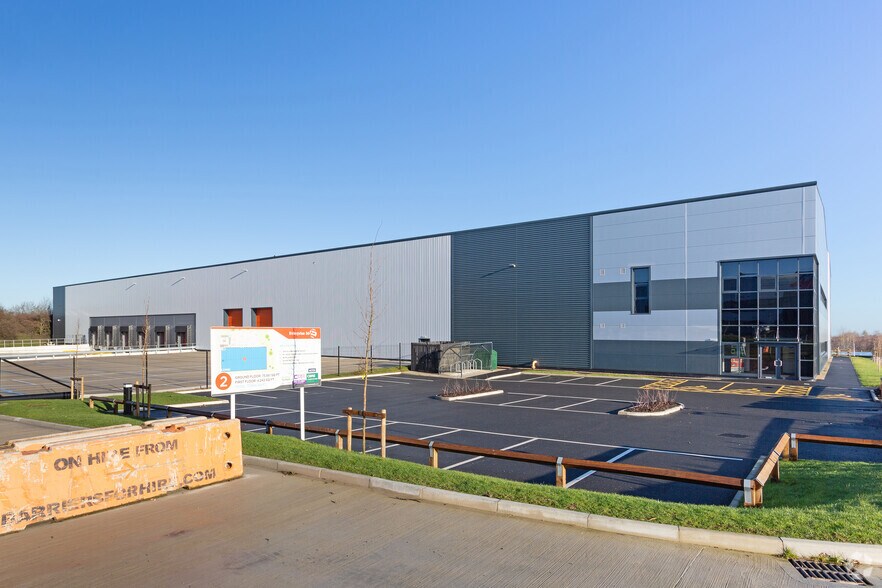 Wentworth Way, Tankersley for lease - Building Photo - Image 2 of 6