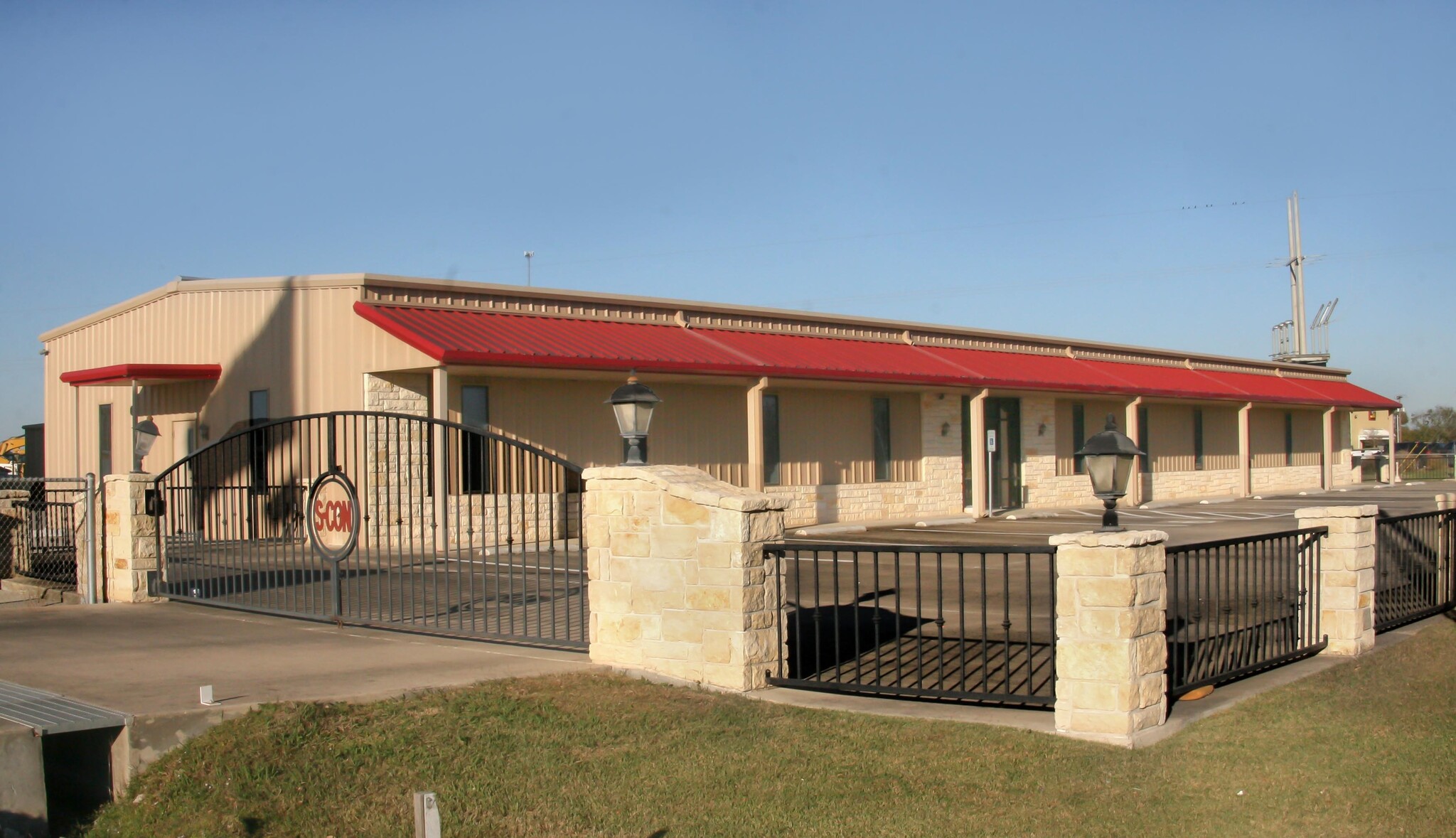 8326 W State Highway 21, Bryan, TX for lease Building Photo- Image 1 of 5