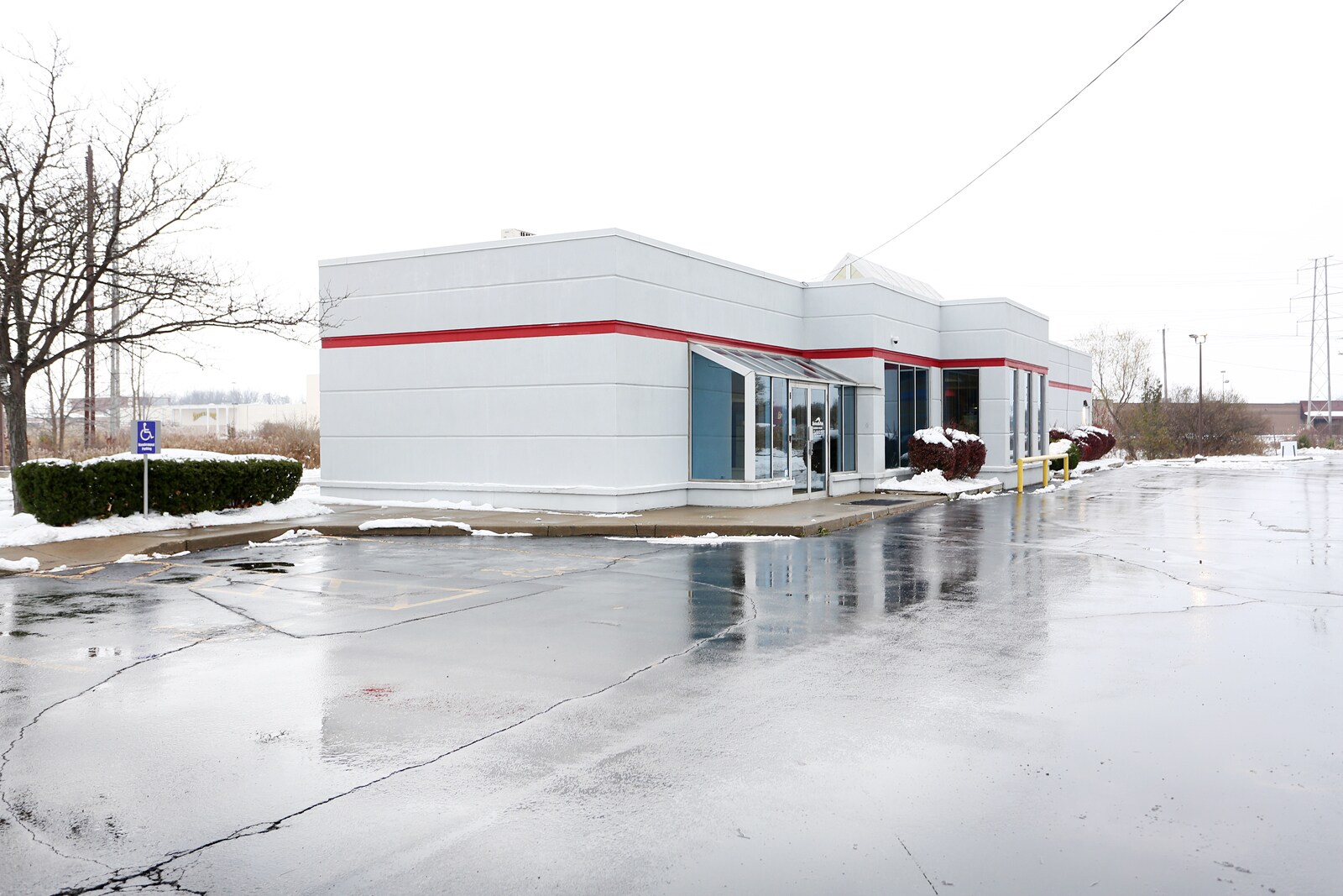 6947 Williams Rd, Niagara Falls, NY for sale Primary Photo- Image 1 of 1