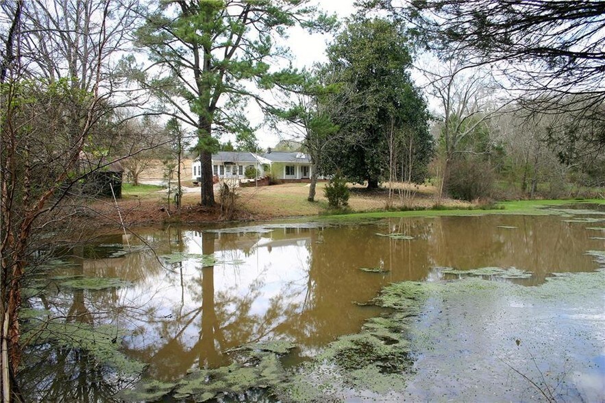 508 Mountain View Rd, Williamston, SC 29697