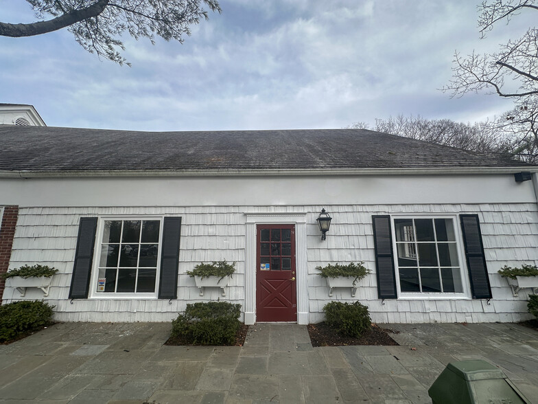 97-147 Main St, Stony Brook, NY for lease - Building Photo - Image 1 of 15