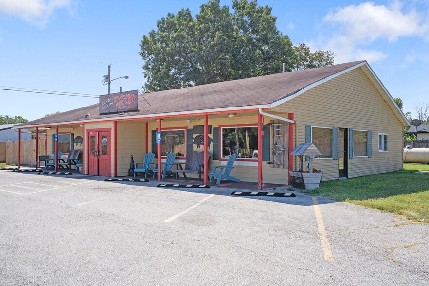 7930 E State Highway 76, Kirbyville, MO for sale - Primary Photo - Image 2 of 54