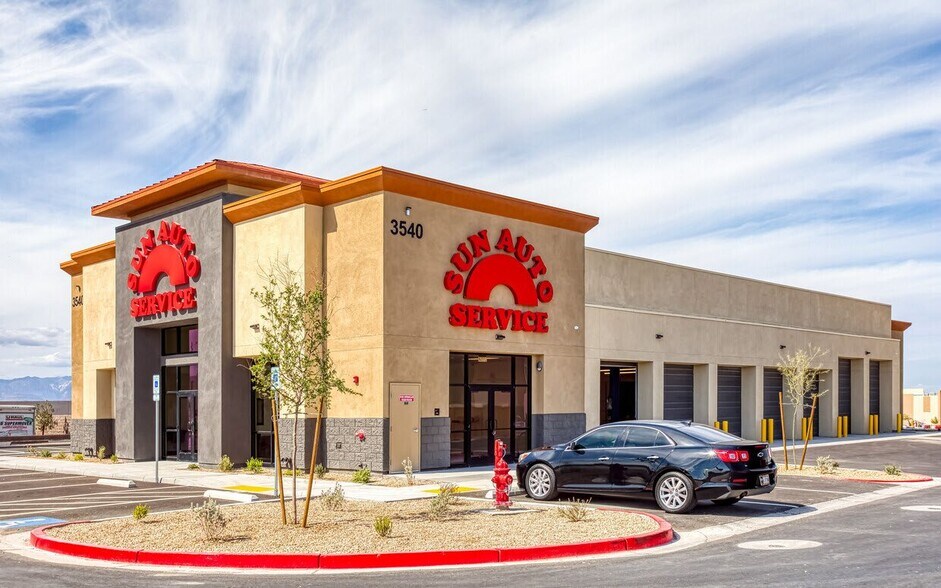 8780 Huebner Rd, San Antonio, TX for sale - Building Photo - Image 1 of 1
