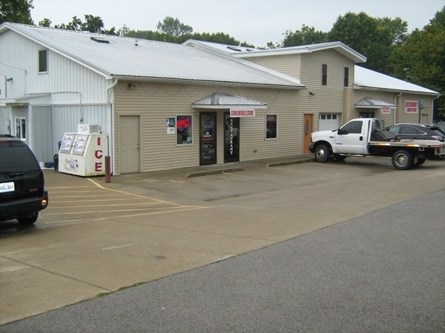 803 S Main St, Brownsville, KY for sale - Building Photo - Image 1 of 1