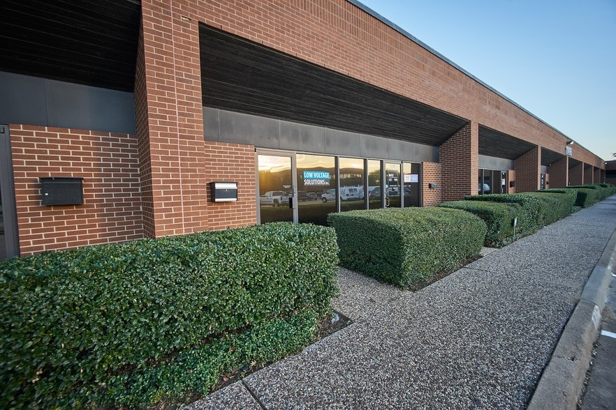 11498 Luna Rd, Farmers Branch, TX for lease - Building Photo - Image 3 of 42