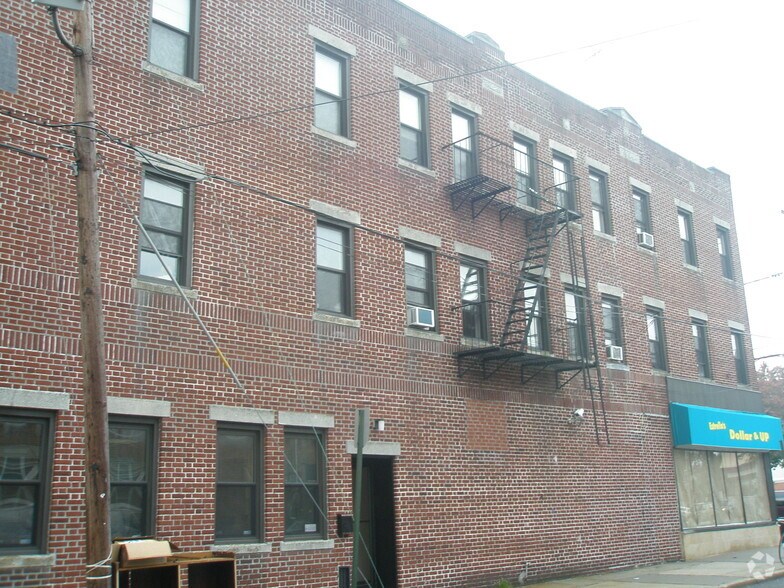 204 Jericho Tpke, Floral Park, NY for sale - Primary Photo - Image 1 of 1