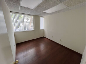 7880 N University Dr, Tamarac, FL for lease Building Photo- Image 2 of 12