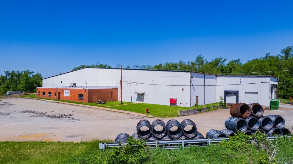 714 Braddock View Dr, Mount Braddock, PA for lease - Building Photo - Image 2 of 76