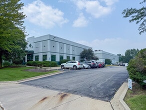 1400 Crispin Dr, Elgin, IL for lease Building Photo- Image 2 of 43