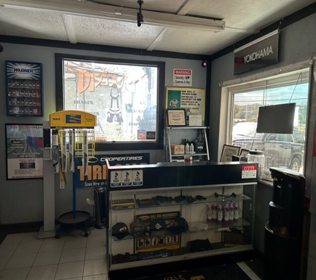 637 Northwest Pky, Azle, TX 76020 Azle Discount Tires