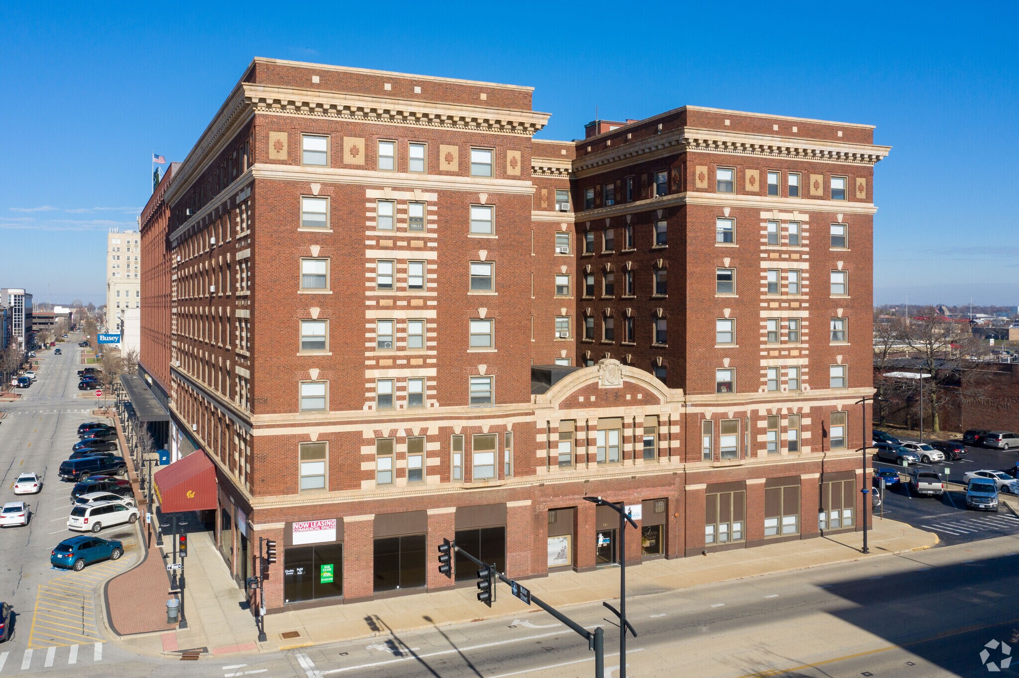 160 S Water St, Decatur, IL 62523 Office for Lease