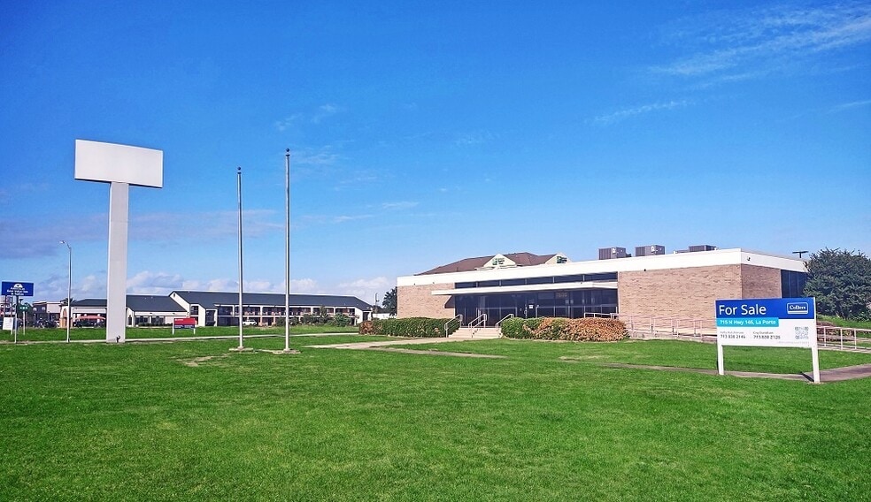 715 N Highway 146, La Porte, TX for sale - Building Photo - Image 1 of 1