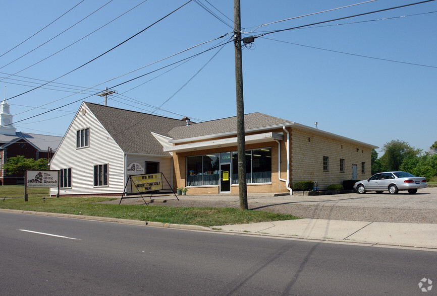 1103-1119 Whipple Ave NW, Canton, OH for lease - Primary Photo - Image 1 of 2