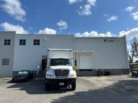 17k SF Sublease in Gratigny IP - Warehouse