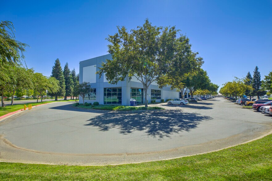 6750 S Longe St, Stockton, CA for lease - Building Photo - Image 2 of 3